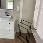 014 - Akela 3 Rail Towel Stand